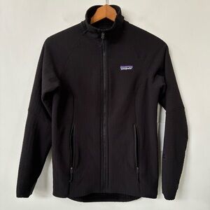 Patagonia R2 TechFace Jacket in Black